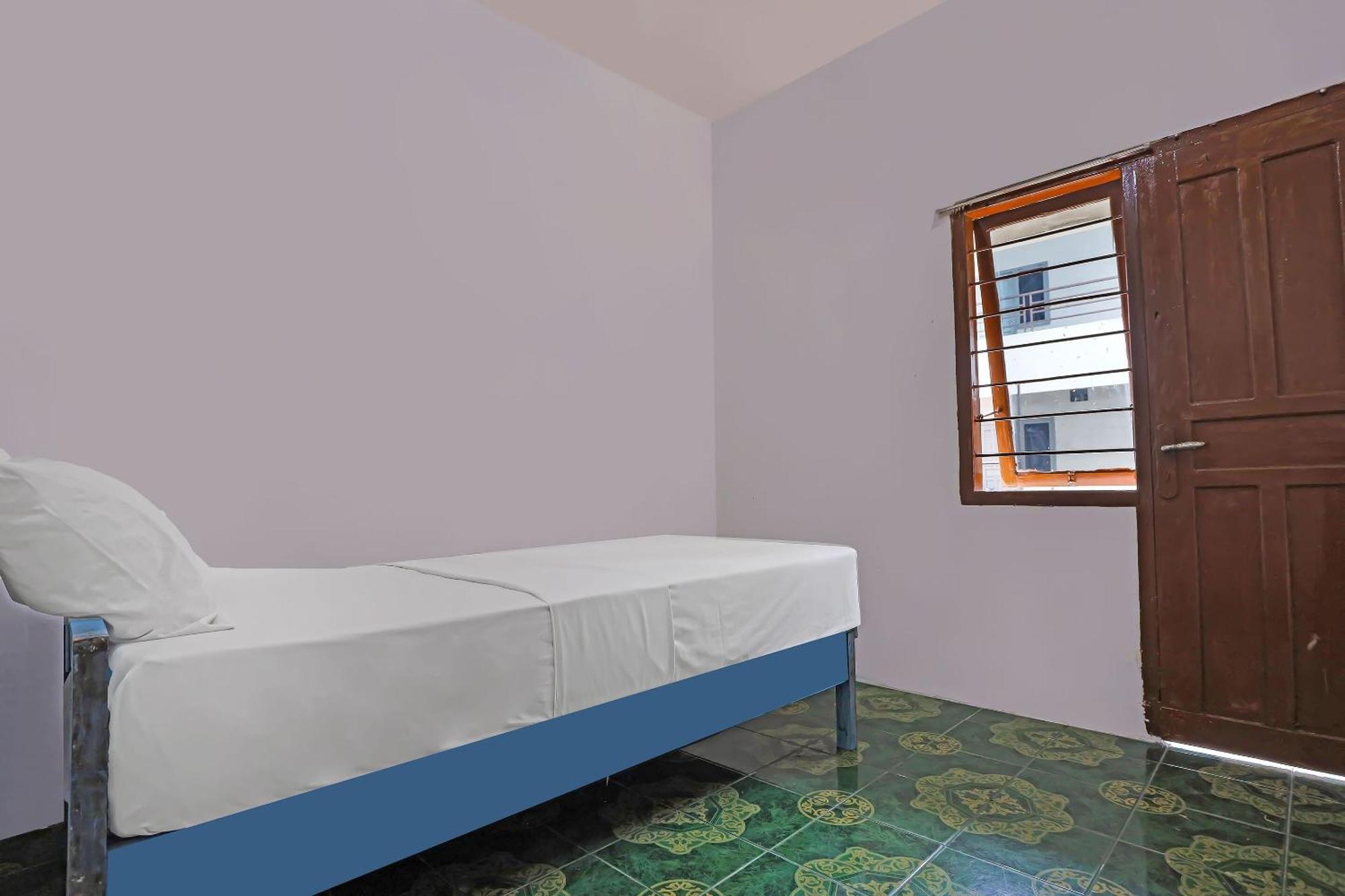 Spot On 92421 City Kost Syariah Pangkal Pinang Exterior photo